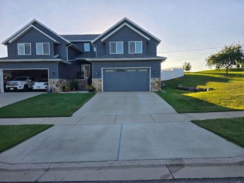1843 Park View Dr, Baraboo, WI, 53913-9432 | Card Image