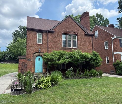 16713 Lomond Blvd, Shaker Heights, OH, 44120-5132 | Card Image