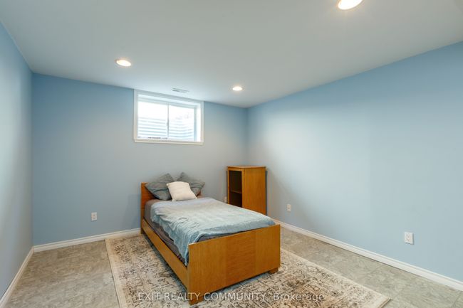 4369 Sixth St, House other with 4 bedrooms, 2 bathrooms and 2 parking in Petrolia ON | Image 39