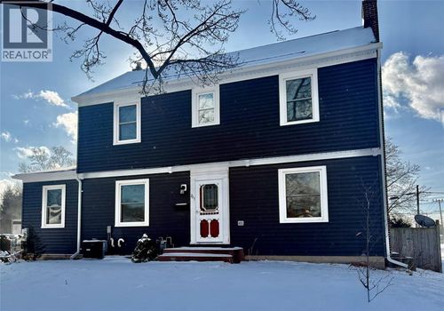 703 Wellington St, Sarnia, ON, N7T1J3 | Card Image