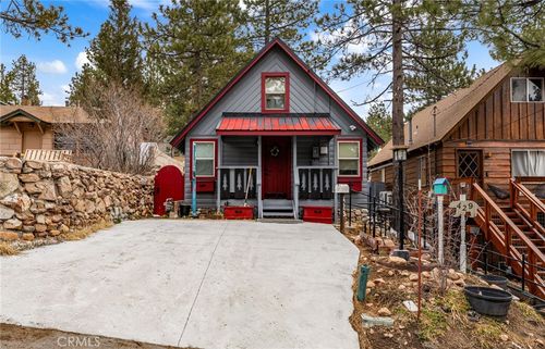 429 Dixie Ln, Big Bear Lake, CA, 92315-9522 | Card Image