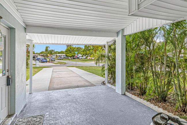 Carport with Double Driveway | Image 20