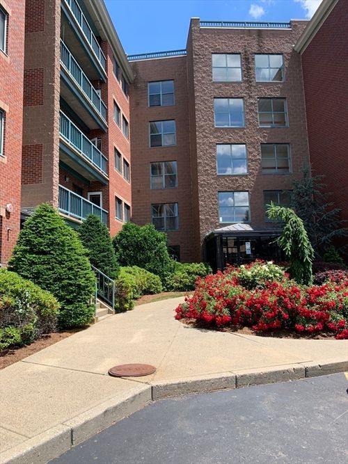 apt-405-50 S Common St, Lynn, MA, 01902-4449 | Card Image