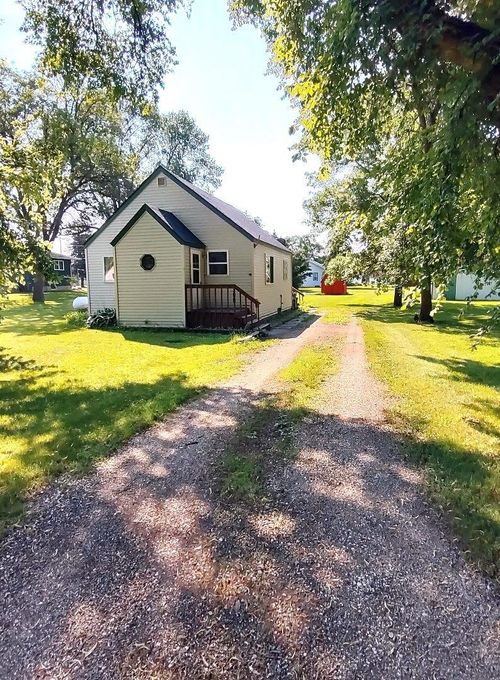 308 6th St E, Herman, MN, 56248-2084 | Card Image