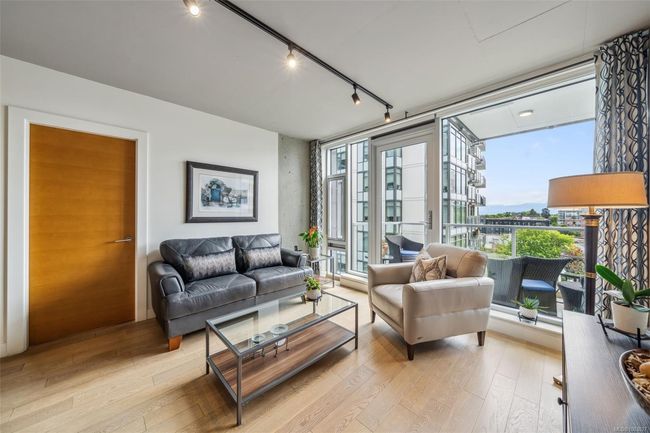 601 - 989 Johnson St, Condo with 2 bedrooms, 2 bathrooms and 1 parking in Victoria BC | Image 8