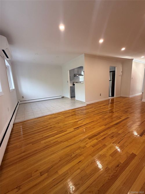 3-6260 71st St, Middle Village, NY, 11379-1216 | Card Image