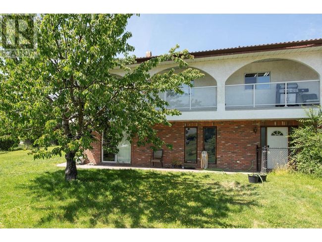 215 Arab Rd, House other with 8 bedrooms, 6 bathrooms and 5 parking in Kelowna BC | Image 36