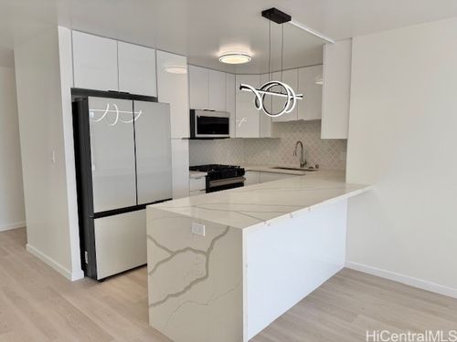 apt-106-1326 Keeaumoku St, Honolulu, HI, 96814-1272 | Card Image