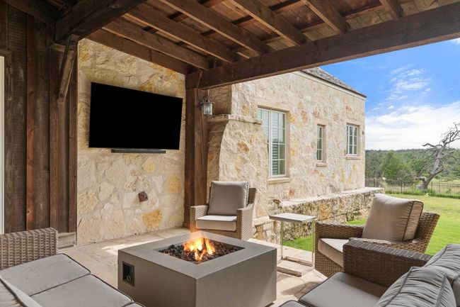 2194 Boot Ranch Cir, House other with 6 bedrooms, 7 bathrooms and null parking in Fredericksburg TX | Image 14