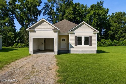 310 Camp Creek Dr, Oriental, NC, 28571-1304 | Card Image