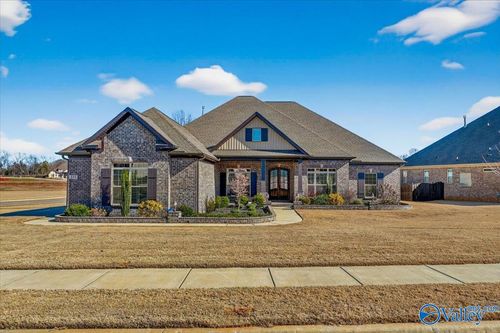 235 Idle Creek Dr, Huntsville, AL, 35811-6004 | Card Image