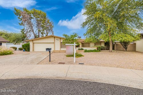 1948 E Pegasus Dr, Tempe, AZ, 85283-3237 | Card Image