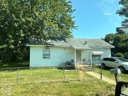 220 E Center St, Jonesboro, AR, 72401-1705 | Card Image