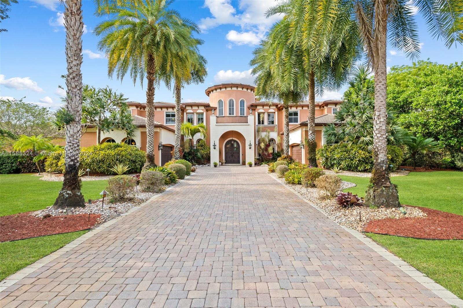 Equestrian Trl, Davie, FL 33330