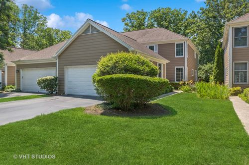 4 Sommerset Ln, Lincolnshire, IL, 60069-3434 | Card Image