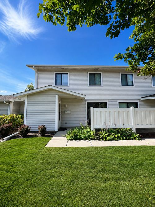 727-727 Whitesail Drive, Schaumburg, IL, 60194 | Card Image