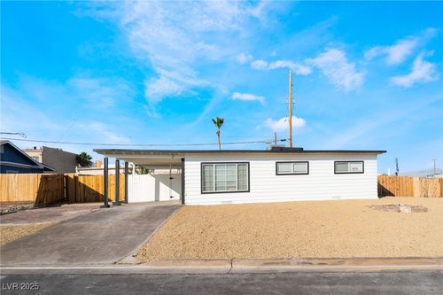 2 Utah Way, Henderson, NV, 89015-7028 | Card Image