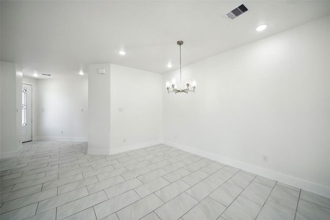 702 Azalea St, House other with 4 bedrooms, 2 bathrooms and 2 parking in Prairie View TX | Image 10
