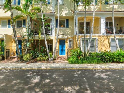 2891-2891 S Greenleaf Cir, Boynton Beach, FL, 33426-8661 | Card Image