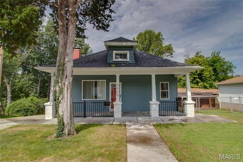 3000 Alby St, Alton, IL, 62002-4401 | Card Image
