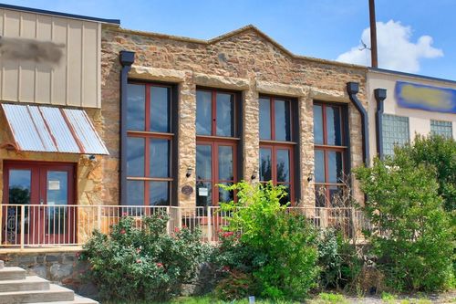 107 E Grayson St, Llano, TX, 78643-1628 | Card Image