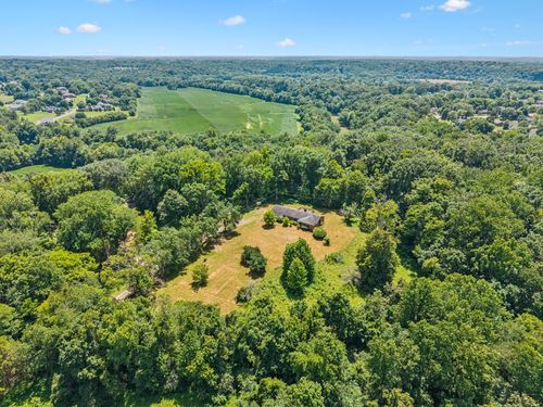 542 Woodland Dr, Clarksville, TN, 37043-5743 | Card Image