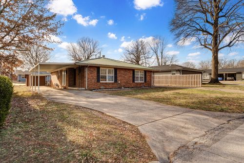 40-1938-40 E Madison St, Springfield, MO, 65802-3023 | Card Image