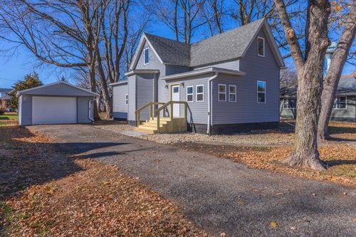 208 S Division St, Stanford, IL, 61774-9487 | Card Image