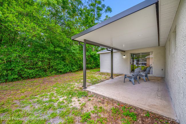 BACK PATIO | Image 7