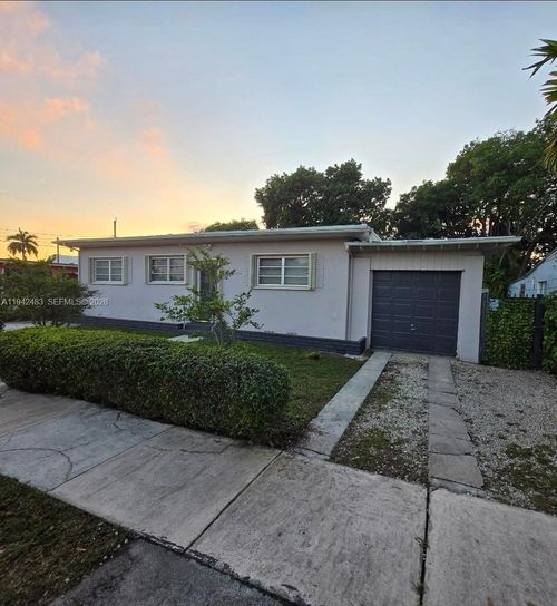 2330 Sw 31st Ave, Miami, FL, 33145-3102 | Card Image