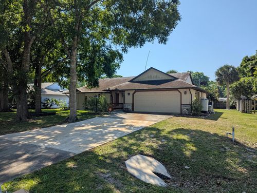 7903 Kenwood Rd, Fort Pierce, FL, 34951-2417 | Card Image