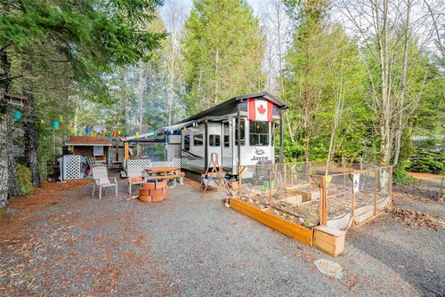 e2-2650 Turnbull Rd, Qualicum Beach, BC, V9K2R2 | Card Image