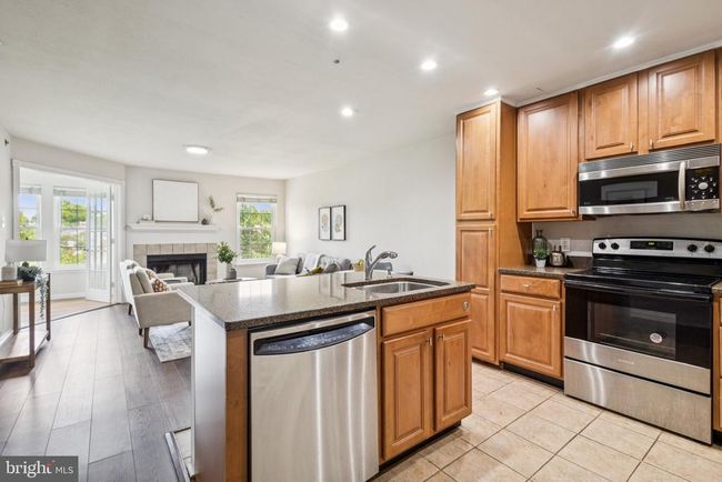 APT-3223 - 3315 Wyndham Cir, Condo with 1 bedrooms, 1 bathrooms and null parking in ALEXANDRIA VA | Image 8
