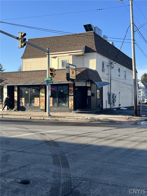 2727 James St, Syracuse, NY, 13206-2244 | Card Image