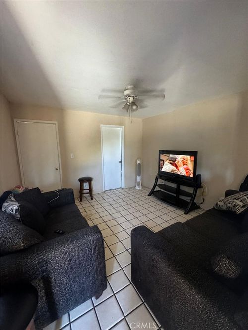 12542 Waldorf Dr, Lynwood, CA, 90262-5232 | Card Image