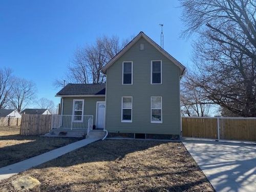 303 E Locust St, La Moille, IL, 61330-9383 | Card Image