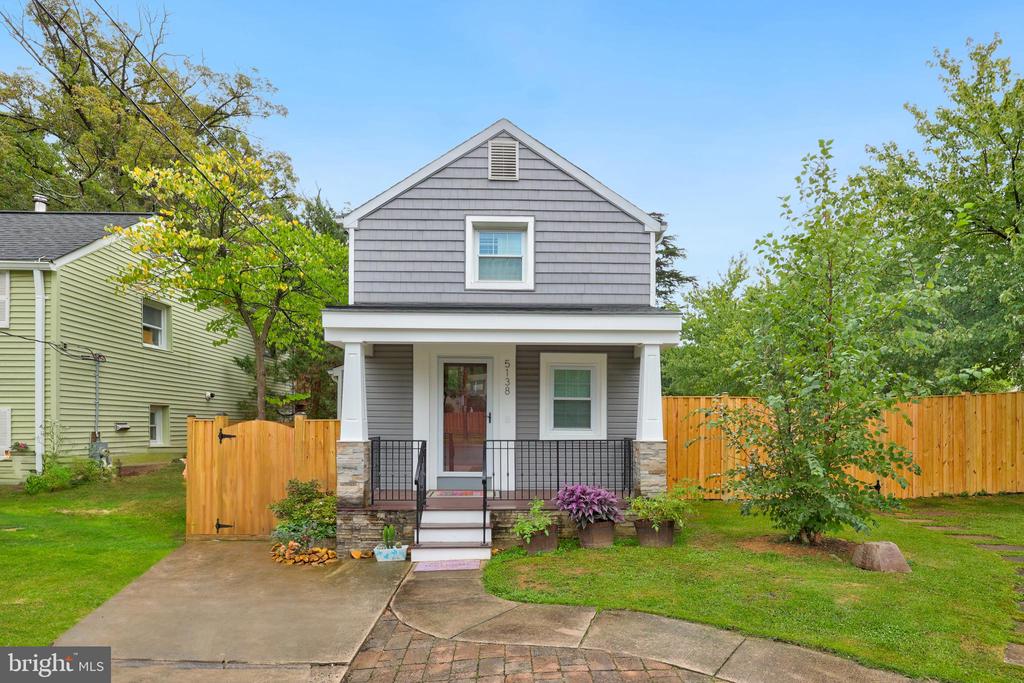 12th St, Arlington, VA 22204