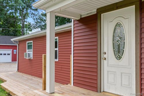 5848 Honert Rd, Ortonville, MI, 48462-9606 | Card Image