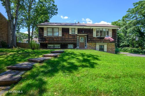 123 Smock Ave, Neptune, NJ, 07753-5330 | Card Image