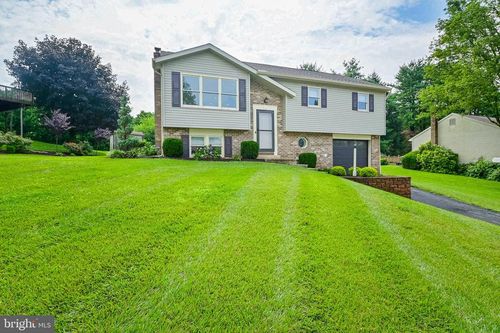 20 Rosewood Dr, LANCASTER, PA, 17603-9327 | Card Image