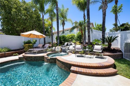 2582 Marigold Cir, Corona, CA, 92881-3663 | Card Image
