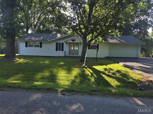 21104 4th Street, Carlyle, IL, 62231 | Card Image