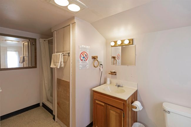 Cabin 3 Interior | Image 70