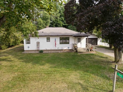 516 Fenton St, Kingsley, MI, 49649-9253 | Card Image
