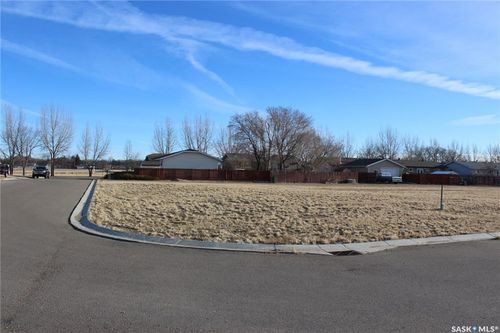 770 Kelly Dr, Shaunavon, SK, S0N | Card Image