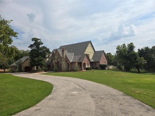 2800 E Hefner Rd, Oklahoma City, OK, 73131-3233 | Card Image