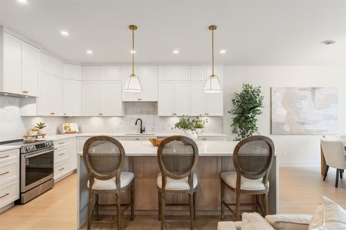 1563 Marble Pl, Victoria, BC, V9B7A2 | Card Image