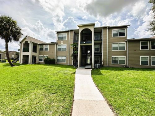 5-31-4760 Walden Cir, ORLANDO, FL, 32811-7241 | Card Image