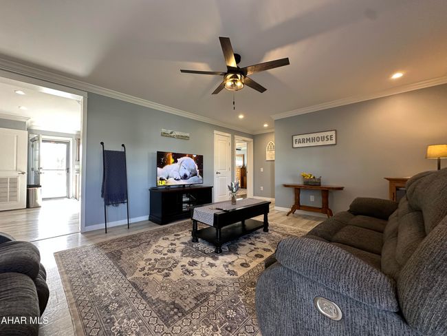 506 Lykens Dr, Condo with 2 bedrooms, 2 bathrooms and null parking in Hollidaysburg PA | Image 4
