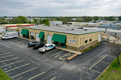 226-220-226 S Dysart Ave, Springfield, MO, 65802-2910 | Card Image